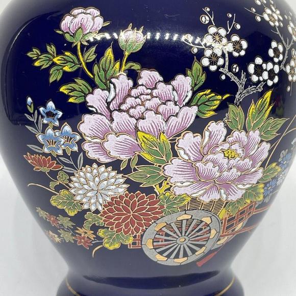 Vintage‎ Japanese Ginger Jar Urn with Lid Cobalt Blue Floral 8.5" - Picture 4 of 9